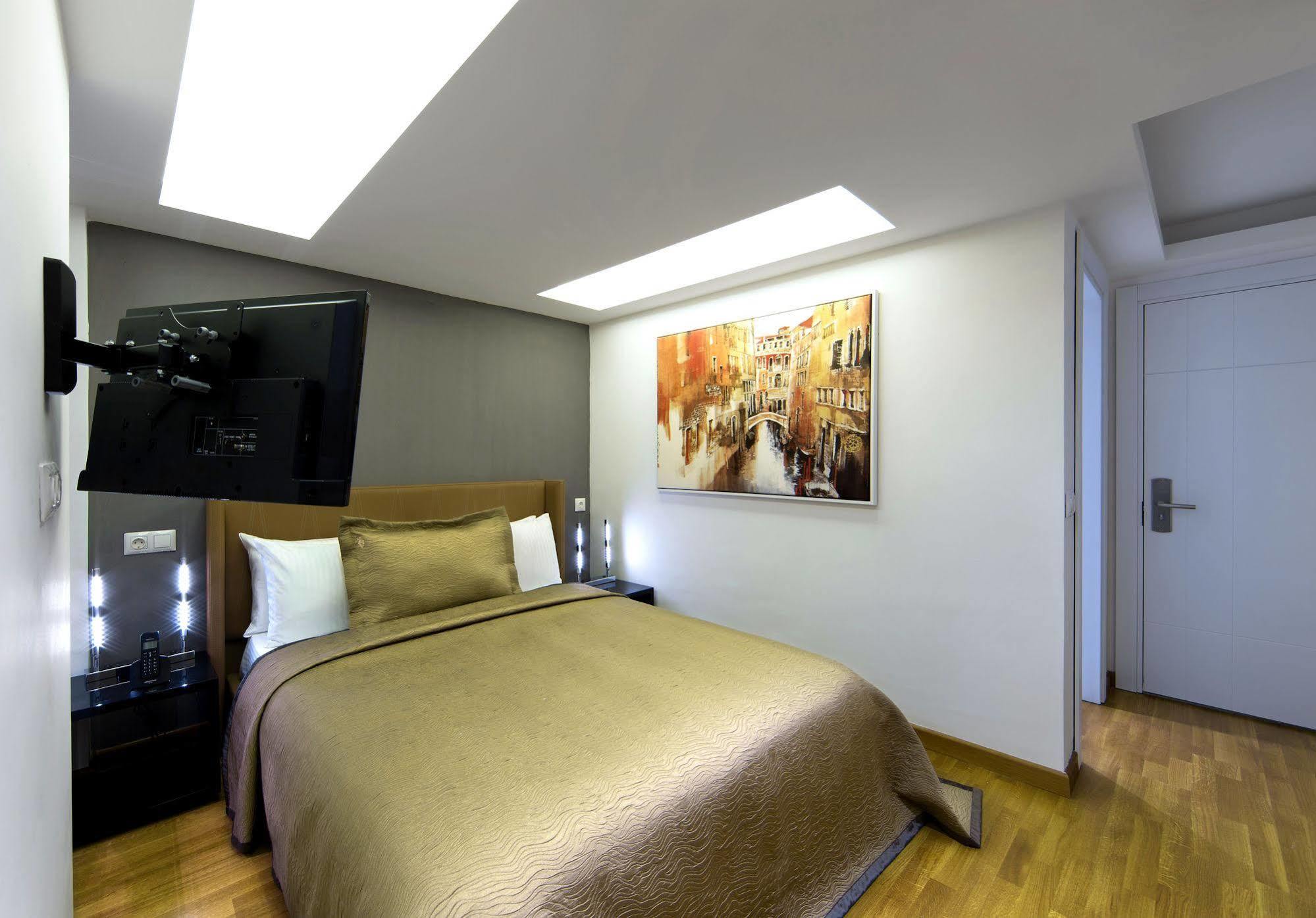 The Place Suites By Cey Истанбул Екстериор снимка